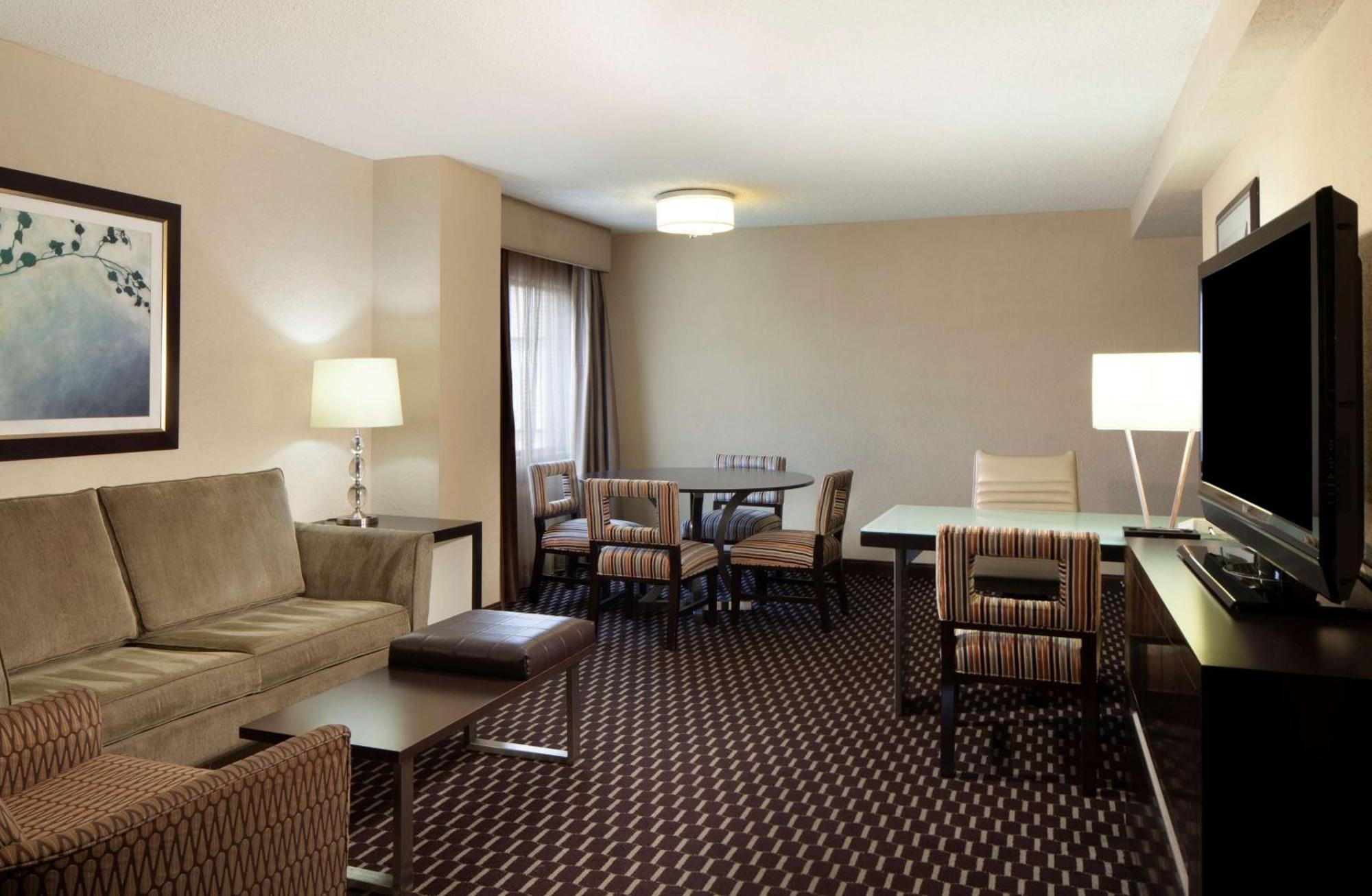 Embassy Suites By Hilton Houston Near The Galleria Exterior foto